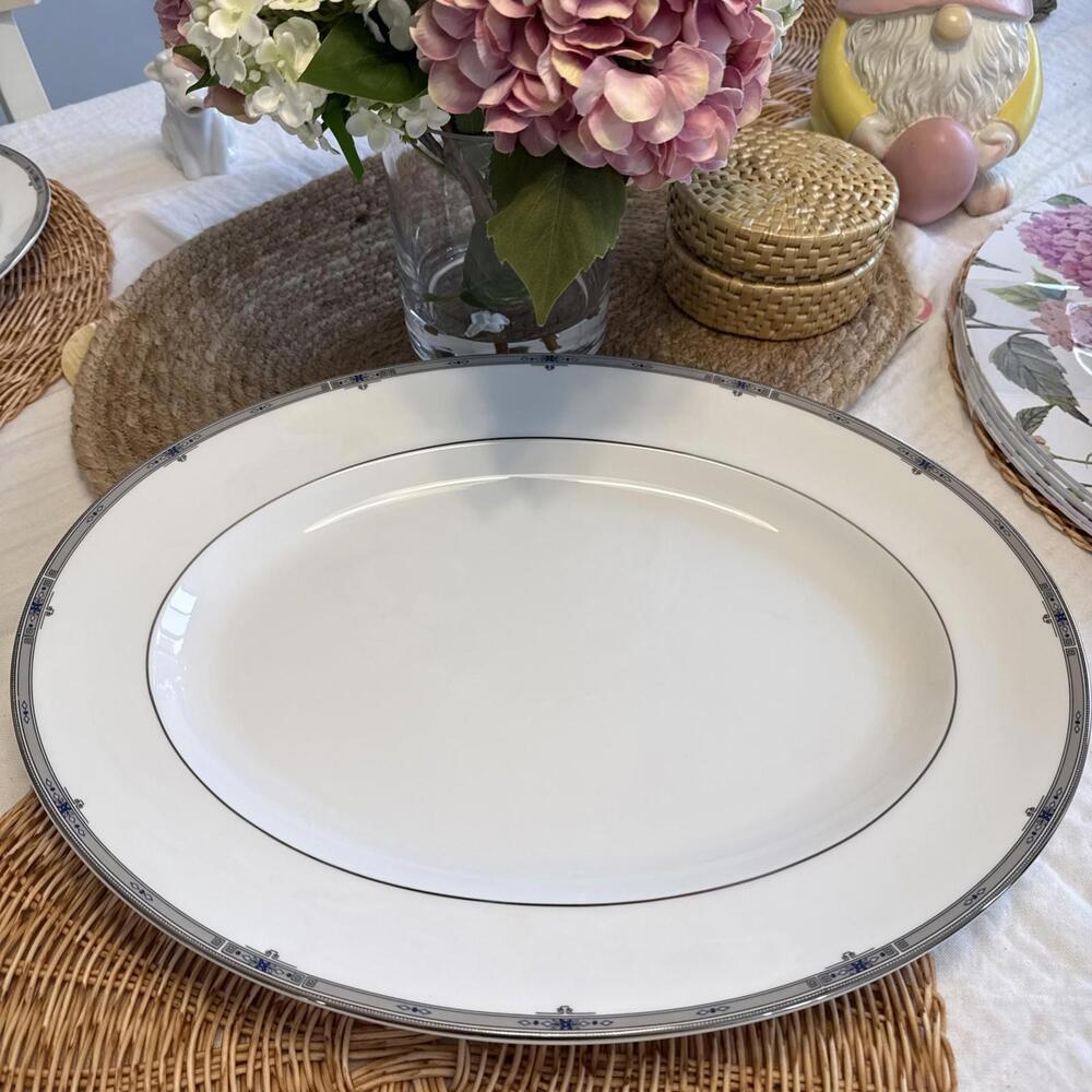 WEDGWOOD BONE CHINA Amherst 17”Inch Oval Platter ENGLAND Pristine Condition